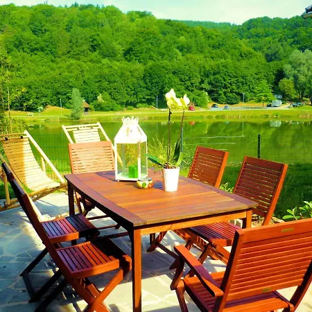 Am Waldsee Direkt Am Badesee Mit Seeblick Fuer Bis Zu 14 Personen Traumferienhaeuser-eifel شقة *
